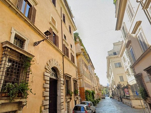 appartamento in vendita a Roma in zona Rione di Ponte