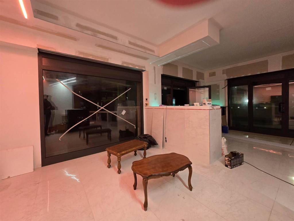 negozio in vendita a Roma in zona Olgiata