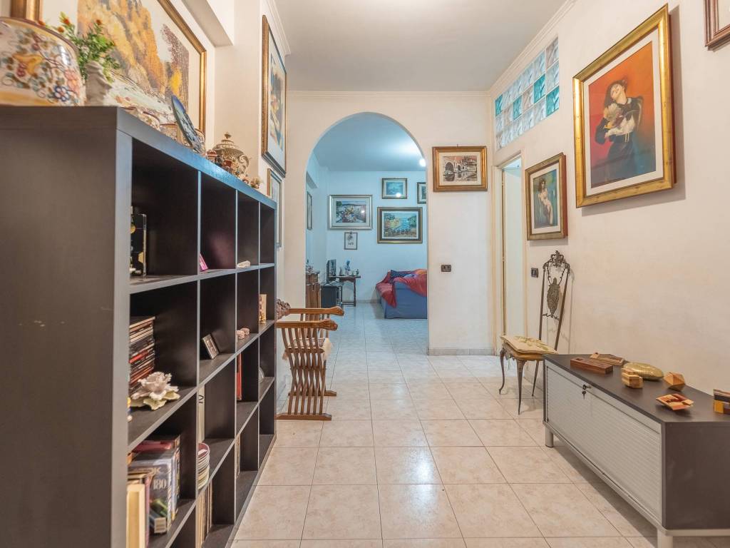 appartamento in vendita a Roma in zona Ostiense