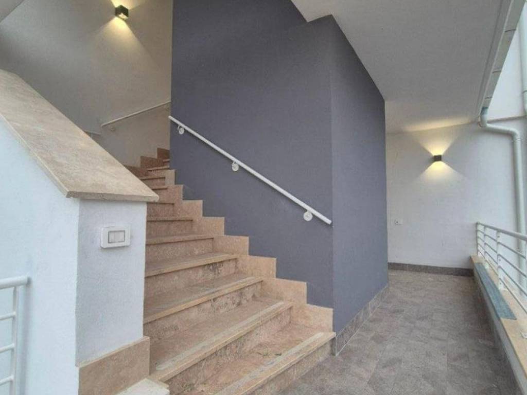 appartamento in vendita a Roma in zona Tor de' Cenci