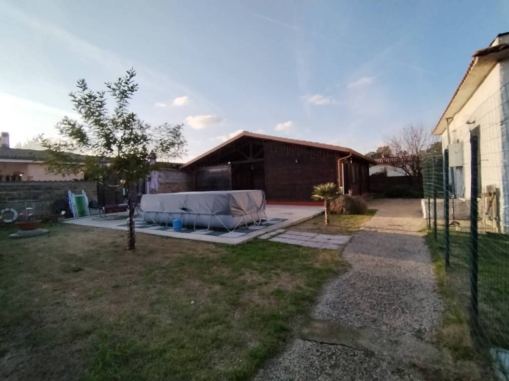 casa indipendente in vendita a Roma in zona Dragona/Bagnoletto