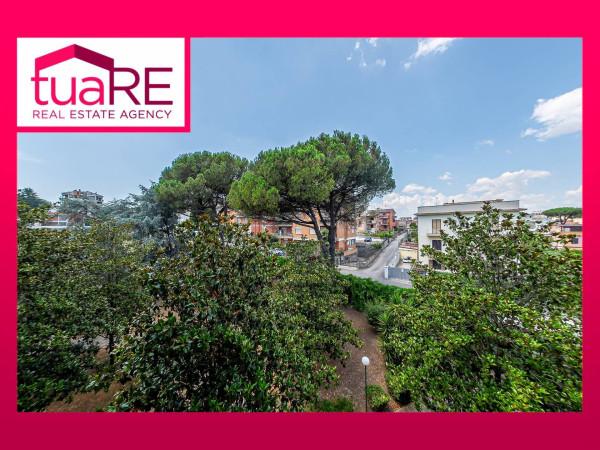 appartamento in vendita a Roma in zona Tomba di Nerone