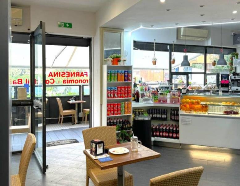 negozio in vendita a Roma in zona Della Vittoria