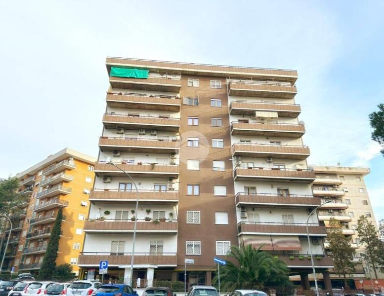 appartamento in vendita a Roma in zona Cinecittà