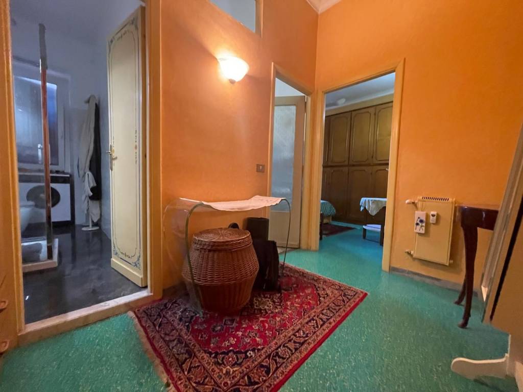 appartamento in vendita a Roma in zona Appio Latino