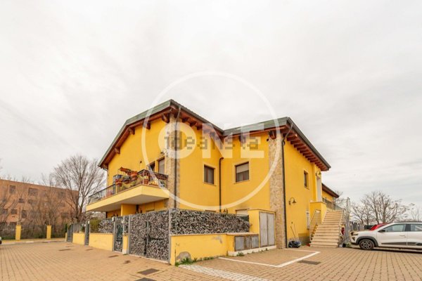 appartamento in vendita a Roma in zona Settecamini