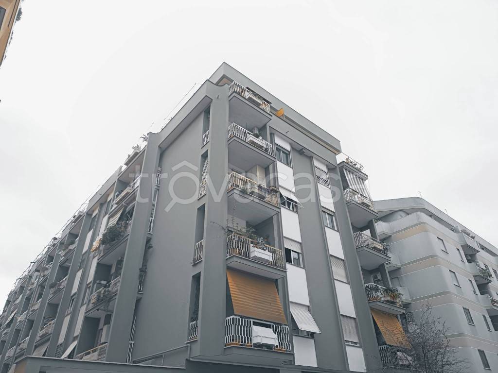 appartamento in vendita a Roma in zona Ostia