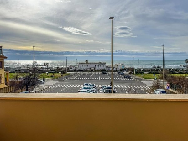 appartamento in vendita a Roma in zona Ostia