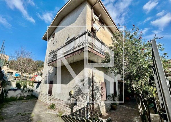 appartamento in vendita a Roma in zona Torre Maura