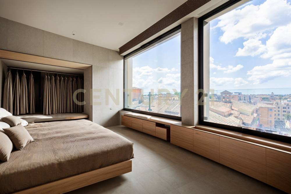 appartamento in vendita a Roma in zona Rione Monti/Campitelli