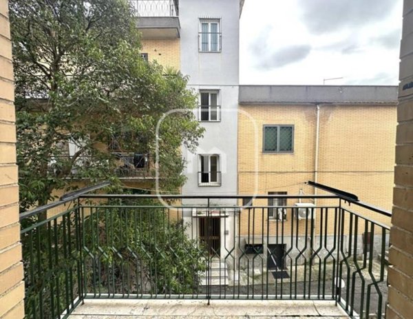 appartamento in vendita a Roma in zona Ponte di Nona