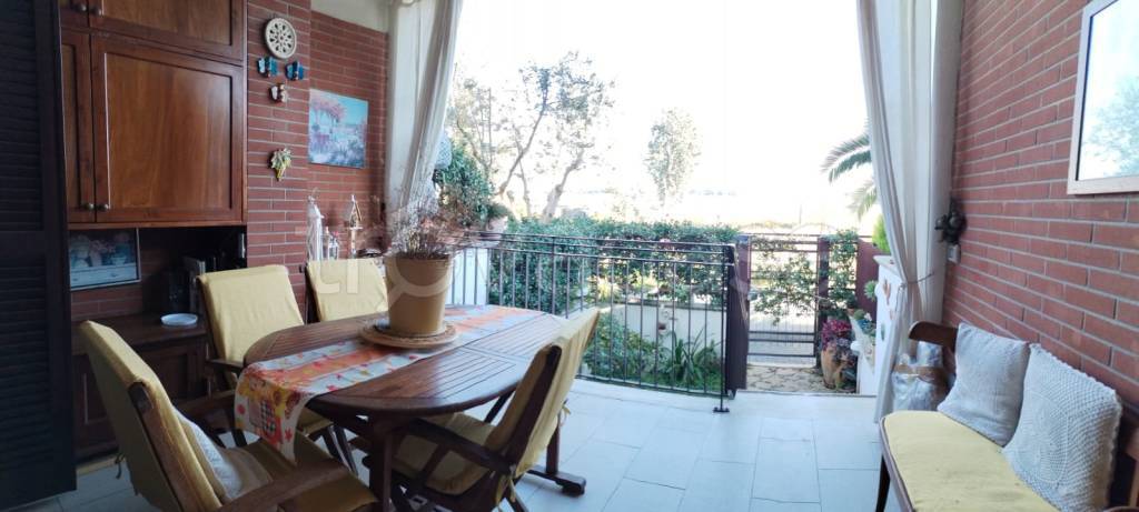 casa indipendente in vendita a Roma in zona Torre Gaia