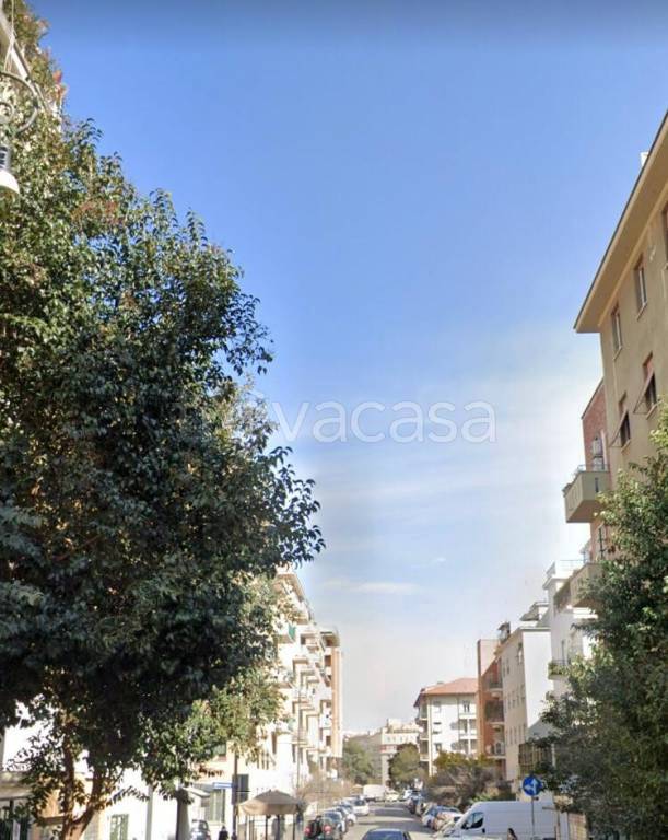 locale di sgombero in vendita a Roma in zona Trieste