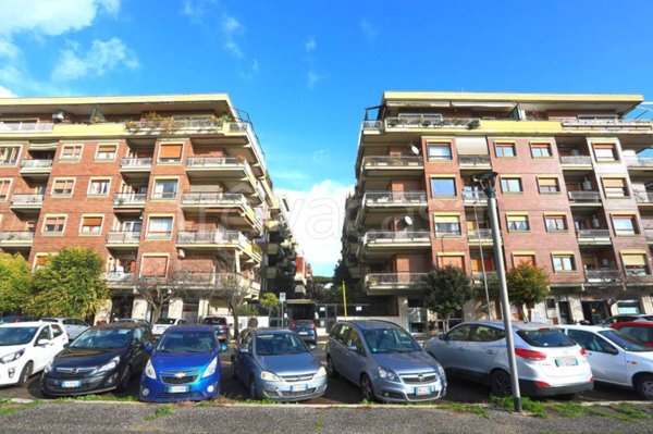 appartamento in vendita a Roma in zona Ostia