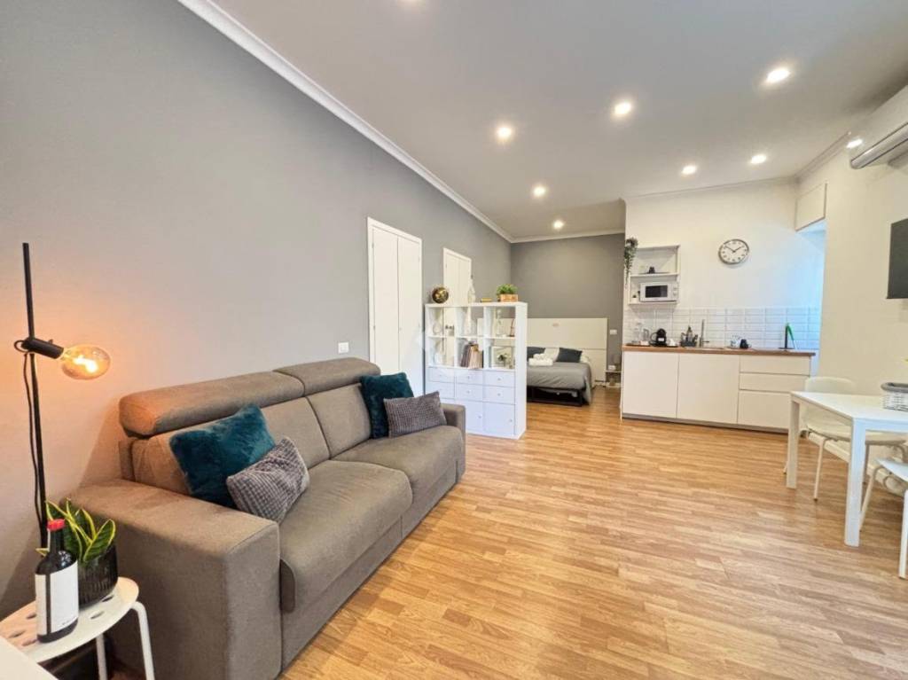 appartamento in vendita a Roma in zona Appio Claudio