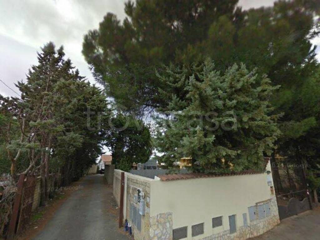 casa indipendente in vendita a Roma in zona Falcognana
