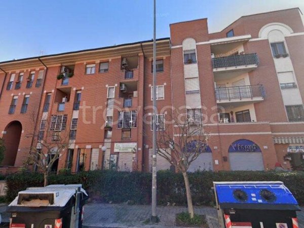 negozio in vendita a Roma in zona Osteria del Curato