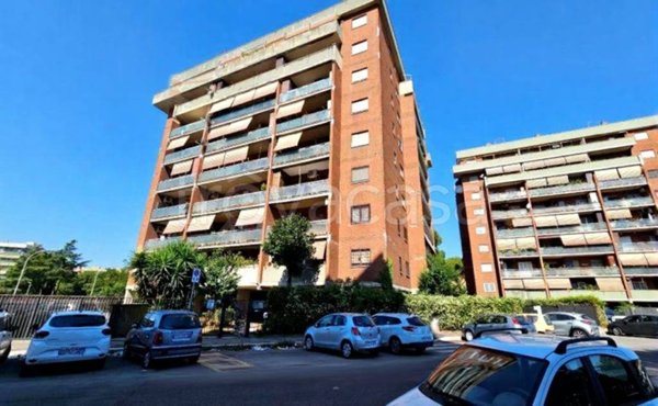 appartamento in vendita a Roma in zona Cinecittà