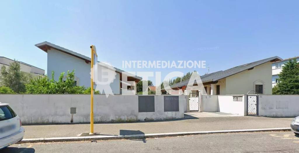 appartamento in vendita a Roma in zona Infernetto