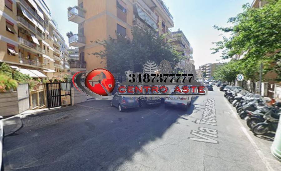 appartamento in vendita a Roma in zona Appio Latino
