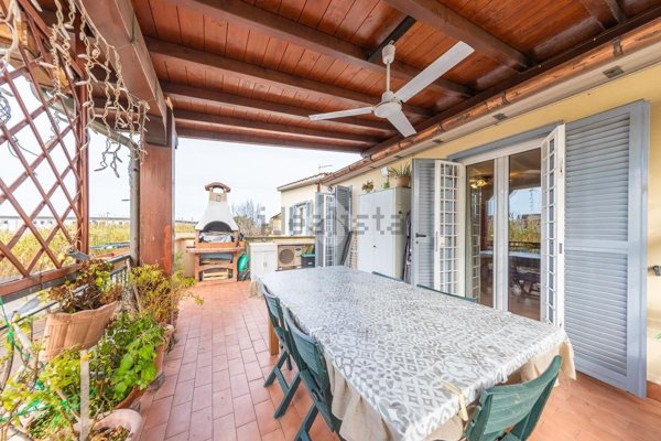 appartamento in vendita a Roma in zona Casal Morena