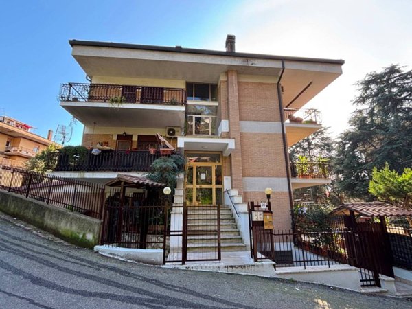 appartamento in vendita a Roma in zona Olgiata