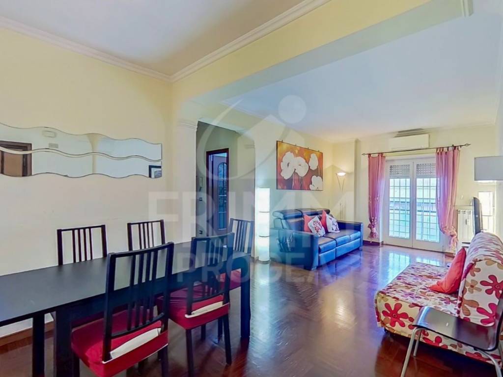 appartamento in vendita a Roma in zona Prenestino-Labicano