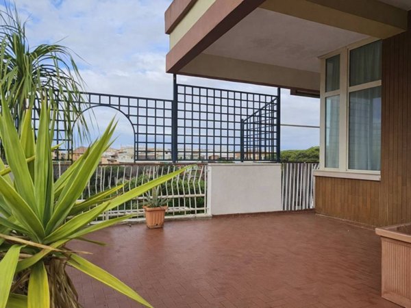appartamento in vendita a Roma in zona Ostia
