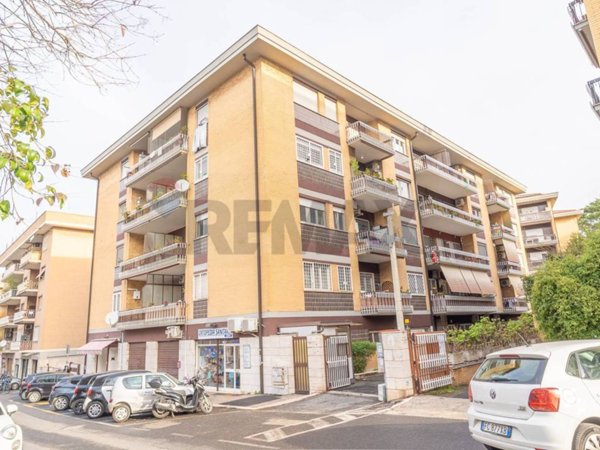 appartamento in vendita a Roma in zona Portuense