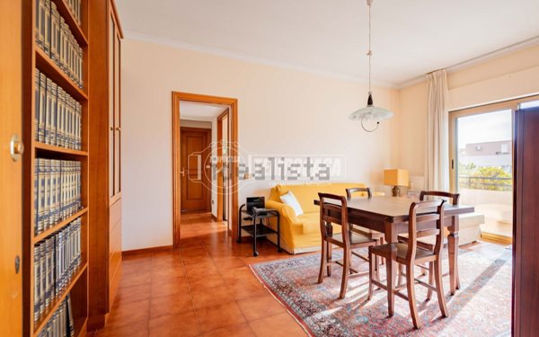 appartamento in vendita a Roma in zona Mostacciano