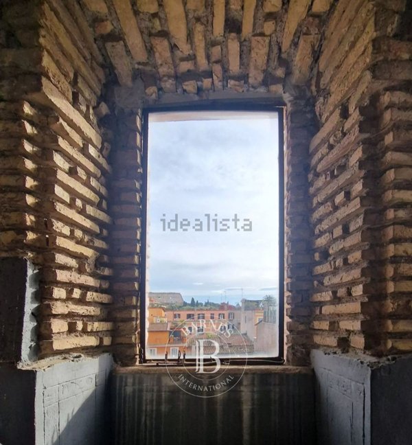 appartamento in vendita a Roma in zona Castro Pretorio