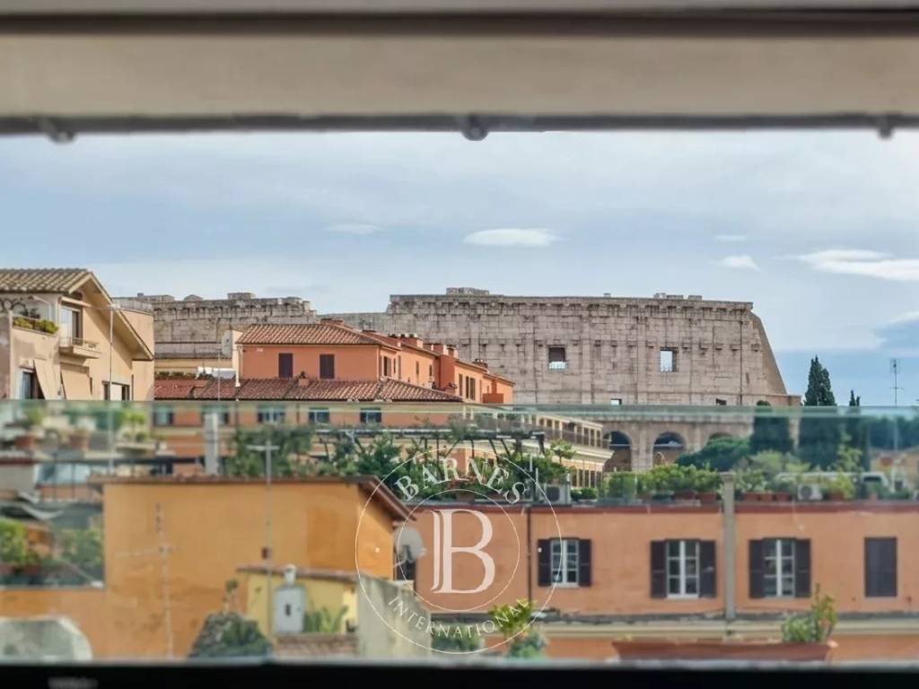 appartamento in vendita a Roma in zona Castro Pretorio