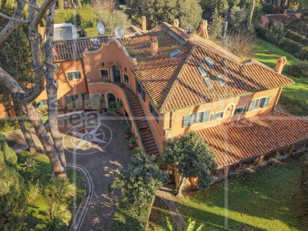 villa in vendita a Roma in zona Appio Pignatelli