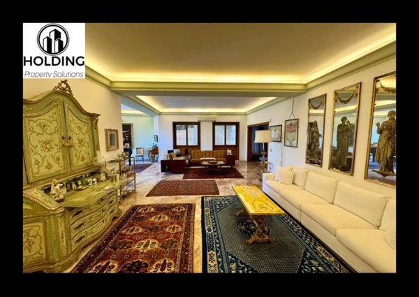 appartamento in vendita a Roma in zona Trastevere