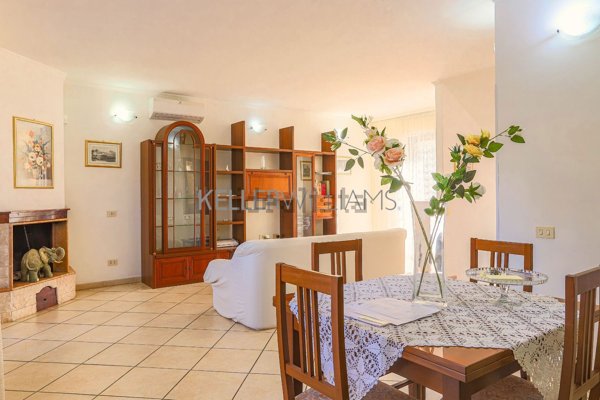 casa indipendente in vendita a Roma in zona Selva Candida