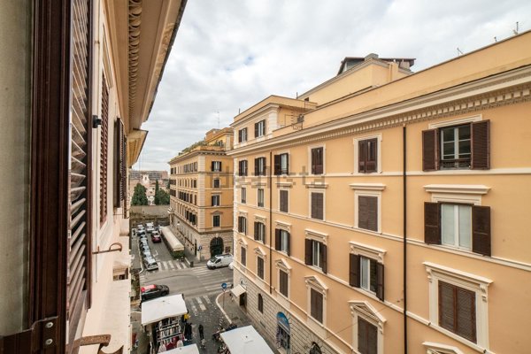 appartamento in vendita a Roma in zona Castro Pretorio