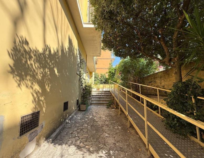 appartamento in vendita a Roma in zona Gianicolense