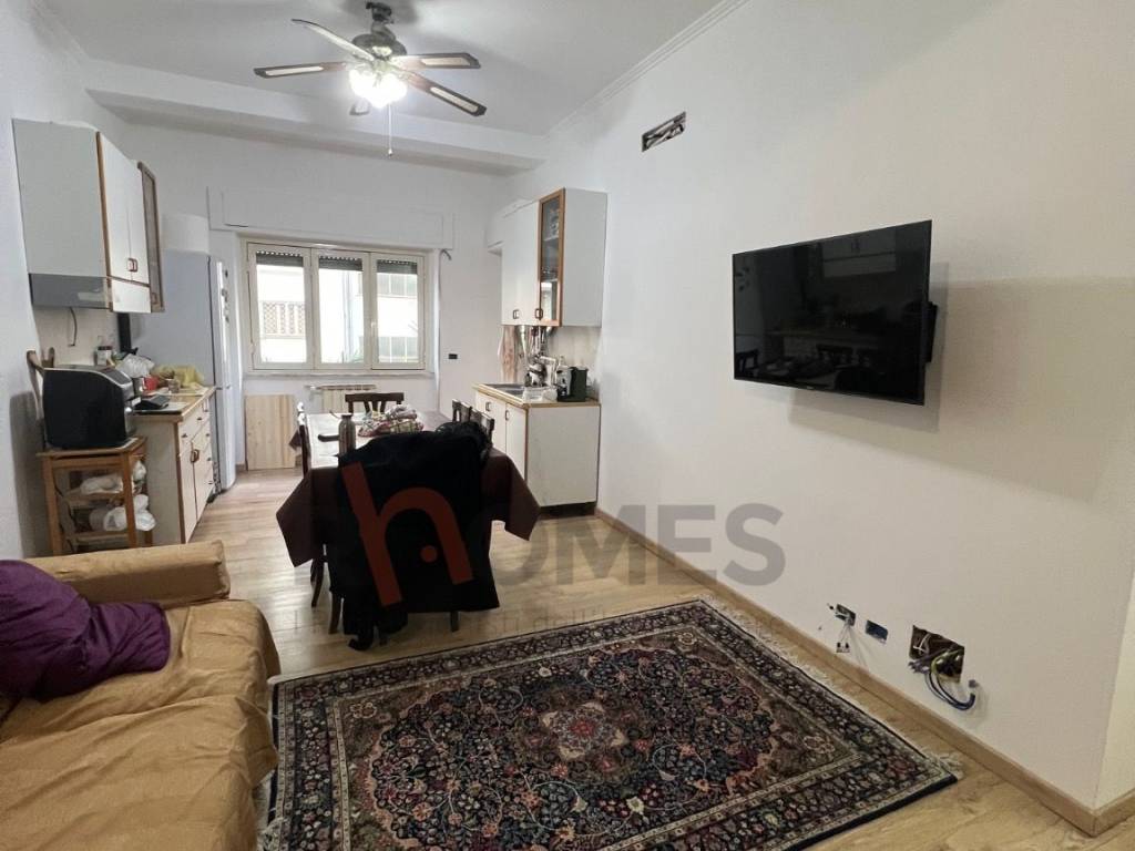 appartamento in vendita a Roma in zona Appio Claudio