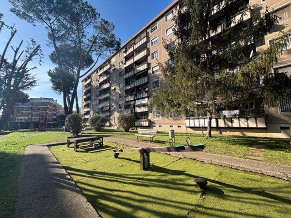 appartamento in vendita a Roma in zona Tre Pini - Poggio dei Fiori