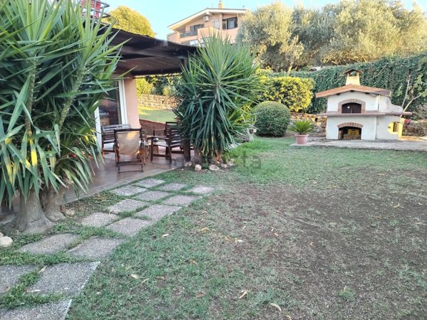 appartamento in vendita a Roma in zona Spregamore