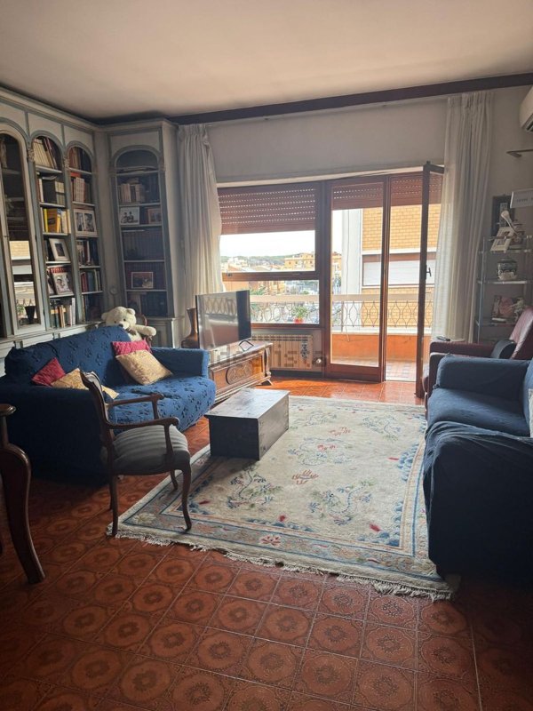 appartamento in vendita a Roma in zona Ostia