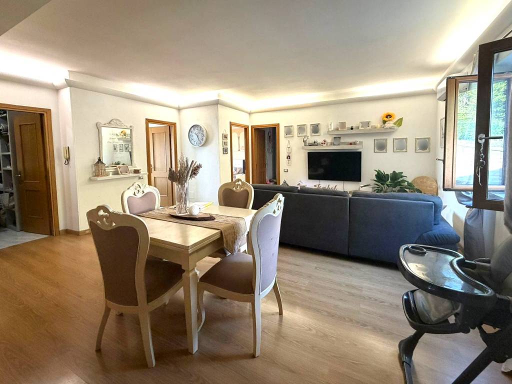 casa indipendente in vendita a Roma in zona Pantan Monastero
