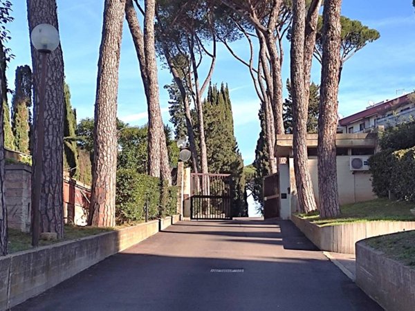 appartamento in vendita a Roma in zona Tor di Quinto