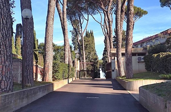 appartamento in vendita a Roma in zona Tor di Quinto