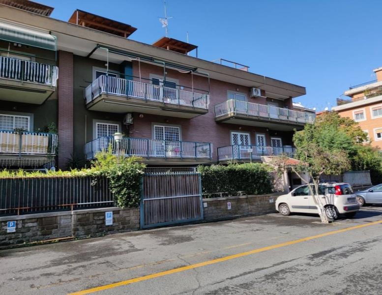 appartamento in vendita a Roma in zona Torre Maura
