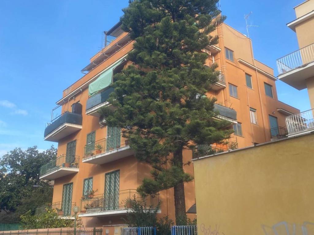 appartamento in vendita a Roma in zona Primavalle