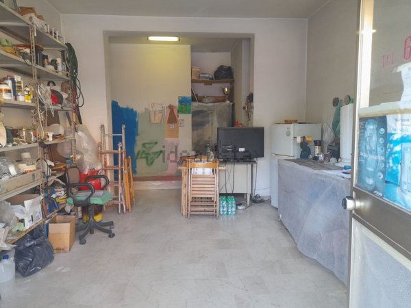 locale commerciale in vendita a Roma in zona La Pisana