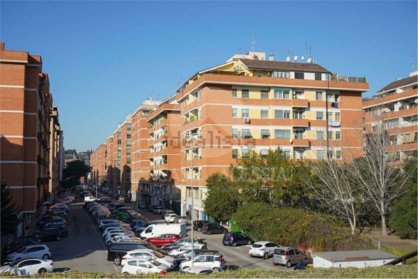 appartamento in vendita a Roma in zona Portuense