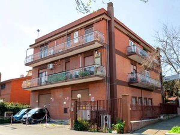 appartamento in vendita a Roma in zona Colle Prenestino