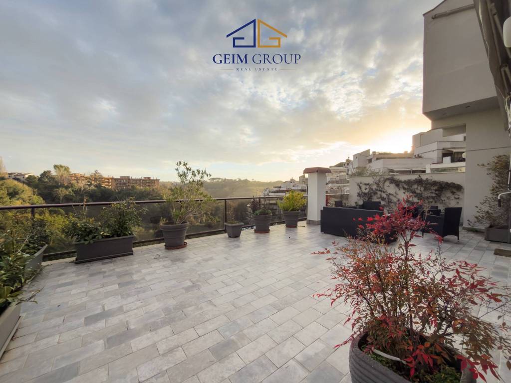 appartamento in vendita a Roma in zona Tomba di Nerone